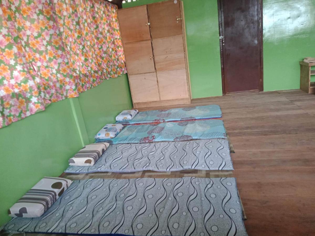 Roca'S Homestay Backpackers Chalet Batuan Exteriér fotografie