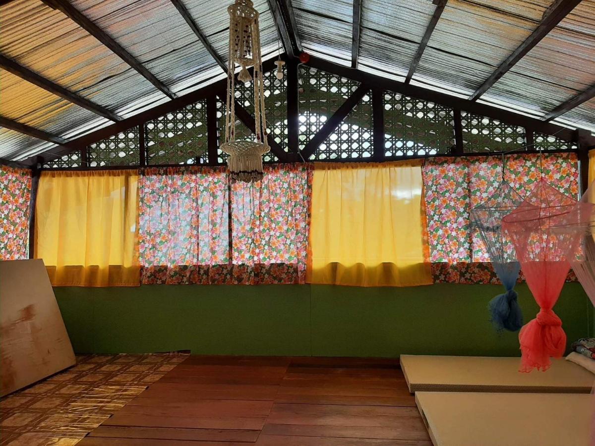 Roca'S Homestay Backpackers Chalet Batuan Exteriér fotografie