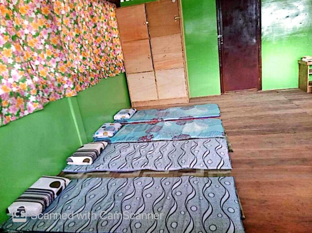 Roca'S Homestay Backpackers Chalet Batuan Exteriér fotografie