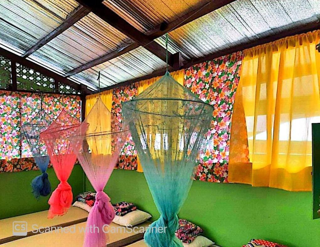 Roca'S Homestay Backpackers Chalet Batuan Exteriér fotografie